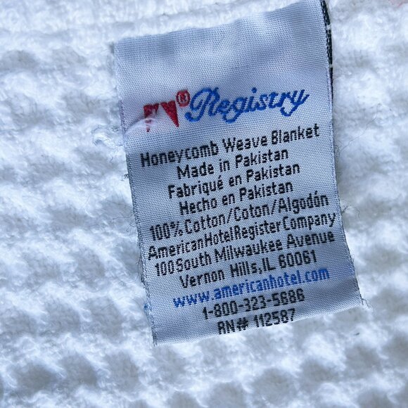 Honeycomb Waffle Weave Cotton Blanket - Picture 2 of 3